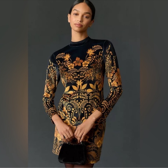 NWT Anthropologie Long-Sleeve Printed Velvet Mini Dress Size Small - Picture 1 of 14